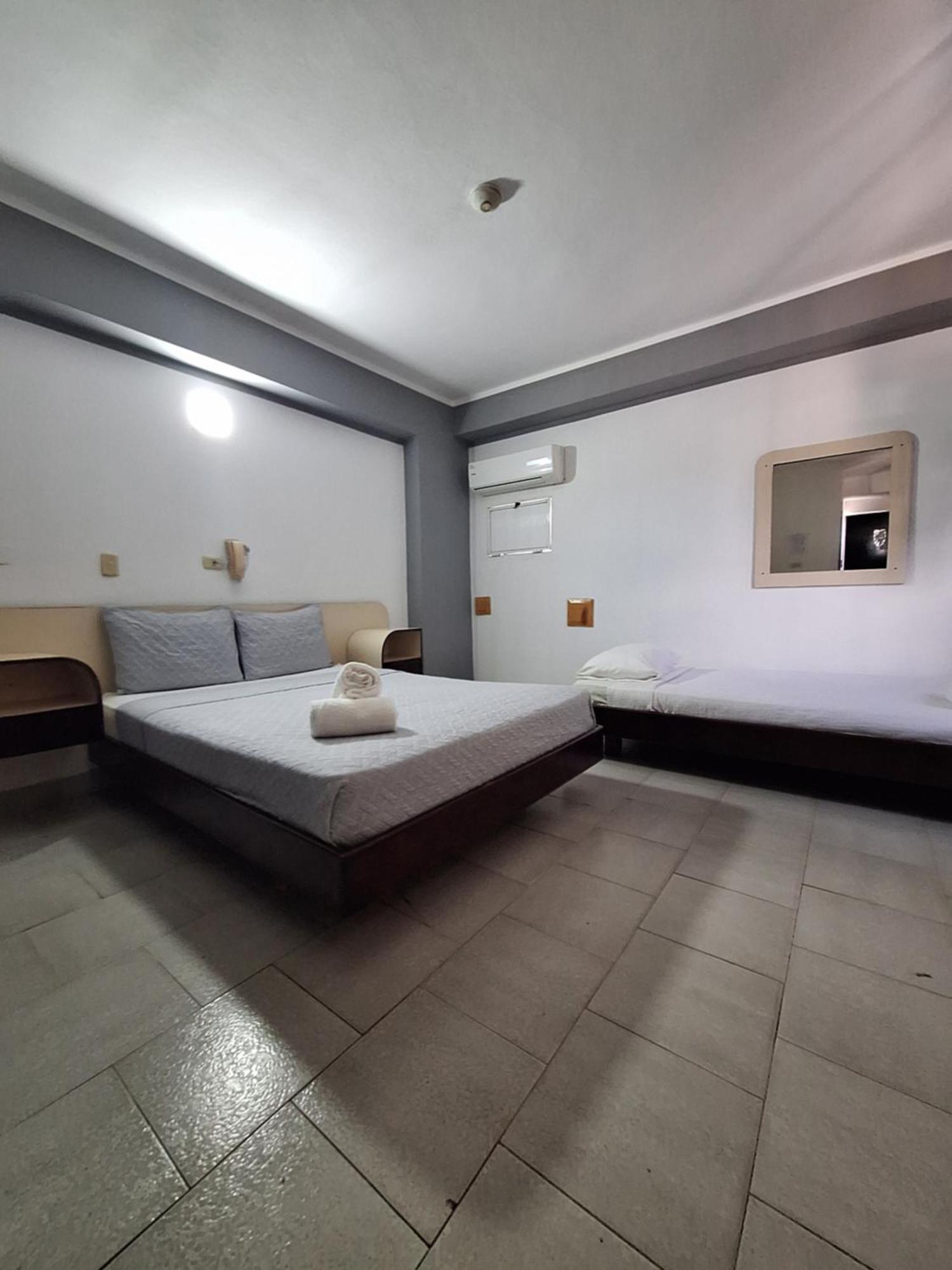 Hotel Jupiter Эль-Морро-де-Барселона Экстерьер фото